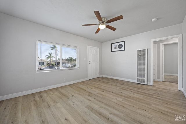 1916 Lucky Street, Bakersfield, CA 93307