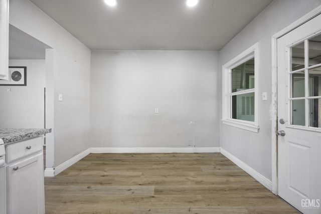 1916 Lucky Street, Bakersfield, CA 93307