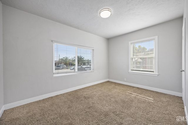 1916 Lucky Street, Bakersfield, CA 93307