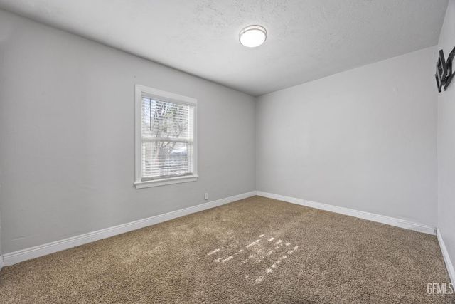 1916 Lucky Street, Bakersfield, CA 93307
