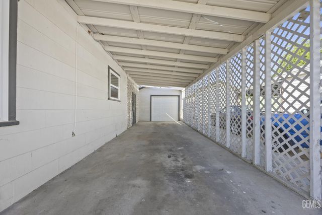 1916 Lucky Street, Bakersfield, CA 93307