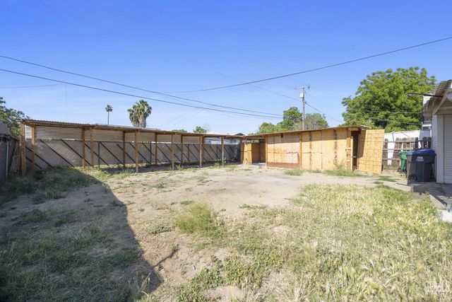 1916 Lucky Street, Bakersfield, CA 93307