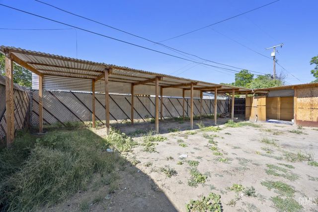 1916 Lucky Street, Bakersfield, CA 93307