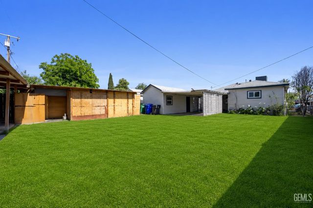 1916 Lucky Street, Bakersfield, CA 93307