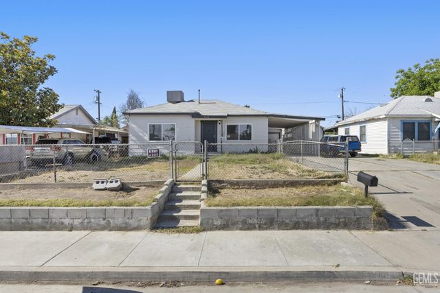 1916 Lucky Street, Bakersfield, CA 93307