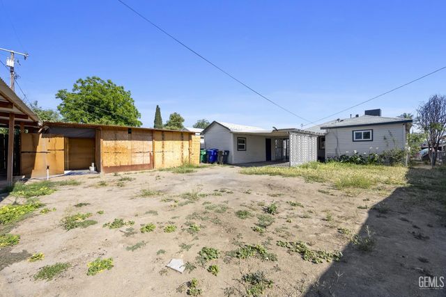 1916 Lucky Street, Bakersfield, CA 93307
