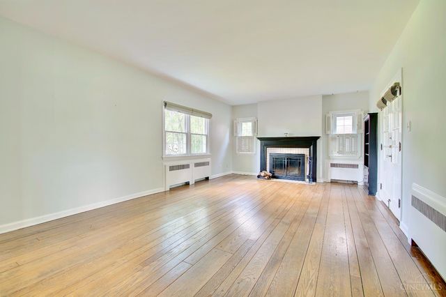 6215 Grand Vista Avenue, Cincinnati, OH 45213