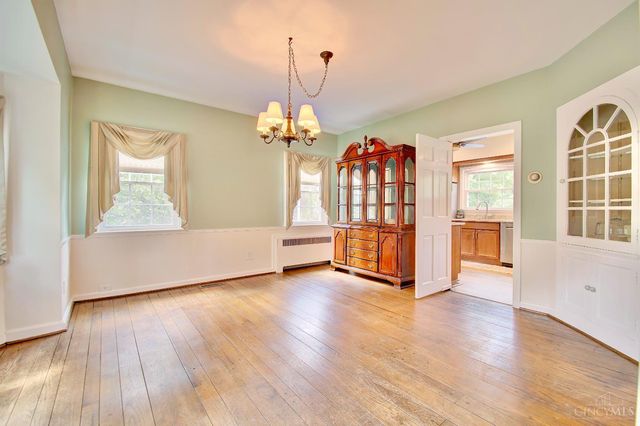 6215 Grand Vista Avenue, Cincinnati, OH 45213