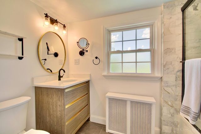 6215 Grand Vista Avenue, Cincinnati, OH 45213