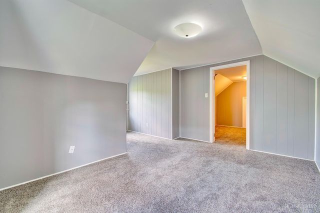 6215 Grand Vista Avenue, Cincinnati, OH 45213