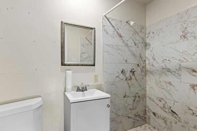 9702 Tiltree Street, Houston, TX 77075