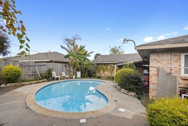 9702 Tiltree Street, Houston, TX 77075