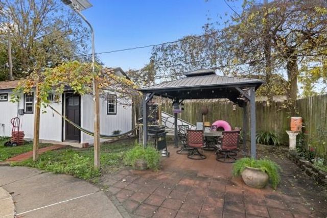 9702 Tiltree Street, Houston, TX 77075