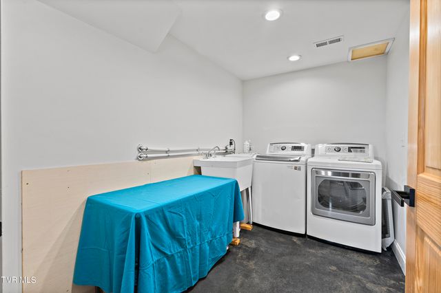 131 Brown Drive, Chuckey, TN 37641