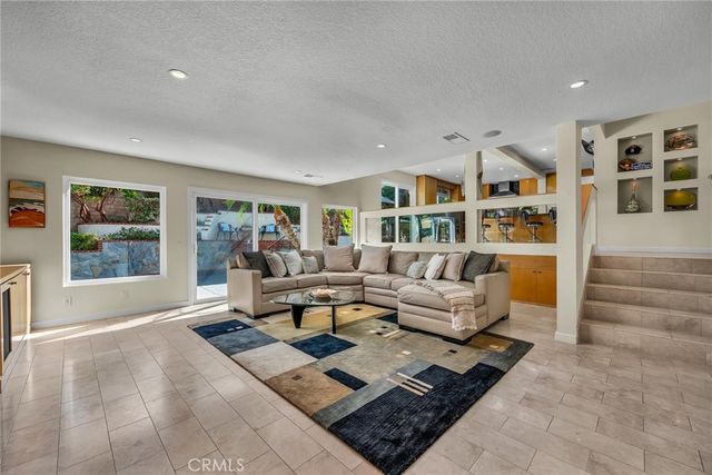 7156 Castle Peak, West Hills, CA 91307