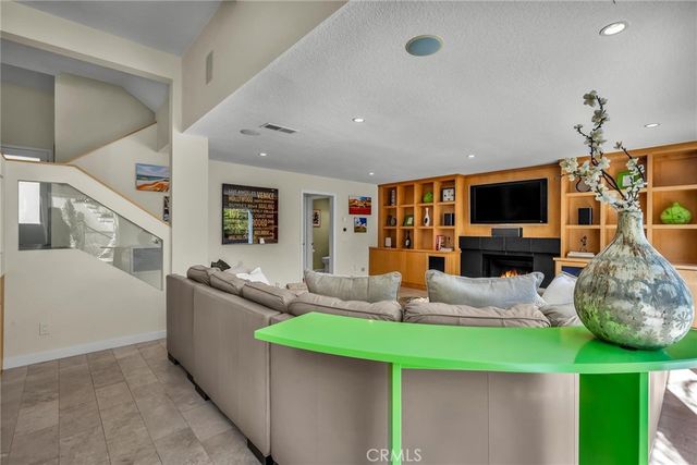 7156 Castle Peak, West Hills, CA 91307