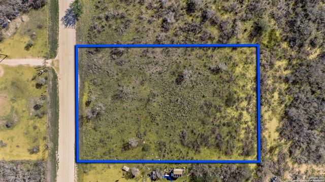 167 County Road 2665, Moore, TX 78057