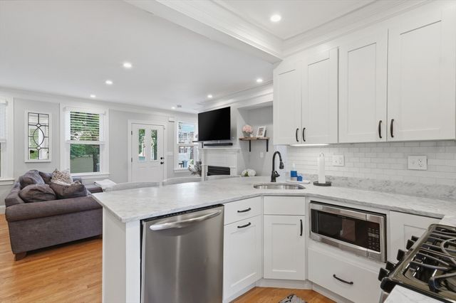 19 Eliot St 2, Natick, MA 01760
