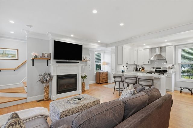 19 Eliot St 2, Natick, MA 01760