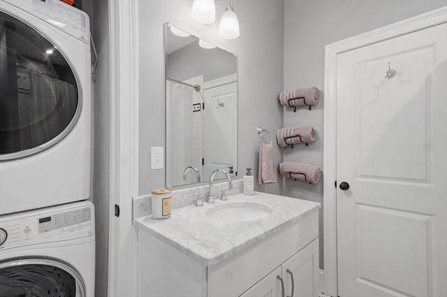 19 Eliot St 2, Natick, MA 01760