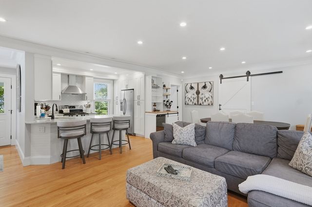 19 Eliot St 2, Natick, MA 01760