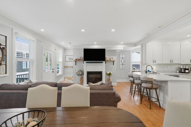 19 Eliot St 2, Natick, MA 01760