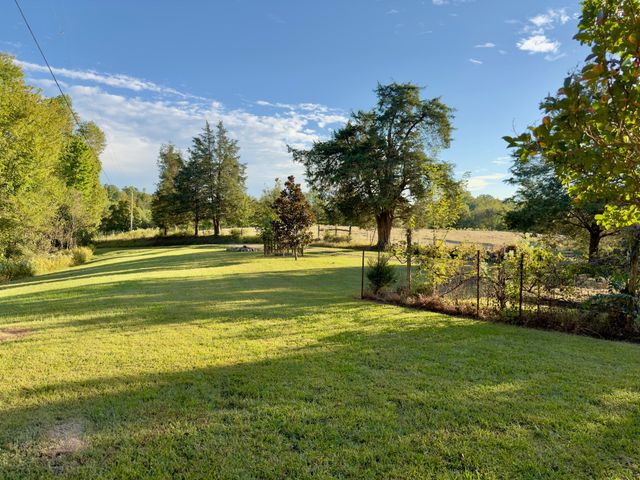 2210 Old Prospect Rd, Woodbury, TN 37190