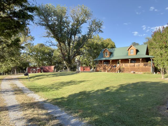 2210 Old Prospect Rd, Woodbury, TN 37190