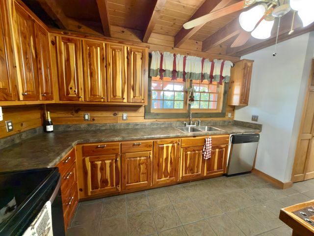 2210 Old Prospect Rd, Woodbury, TN 37190