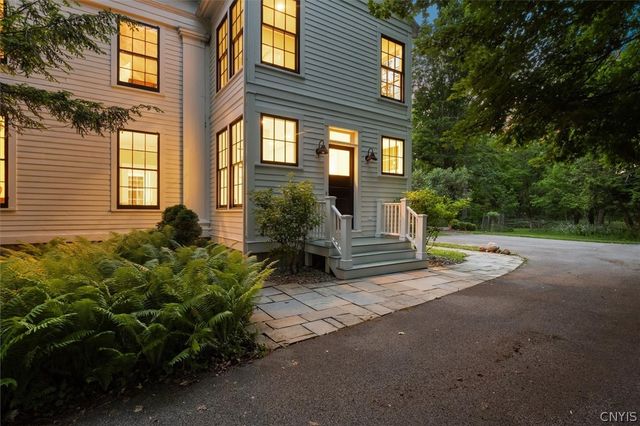 76 College Street, Kirkland, NY 13323