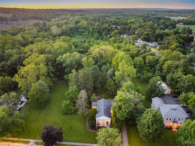 76 College Street, Kirkland, NY 13323