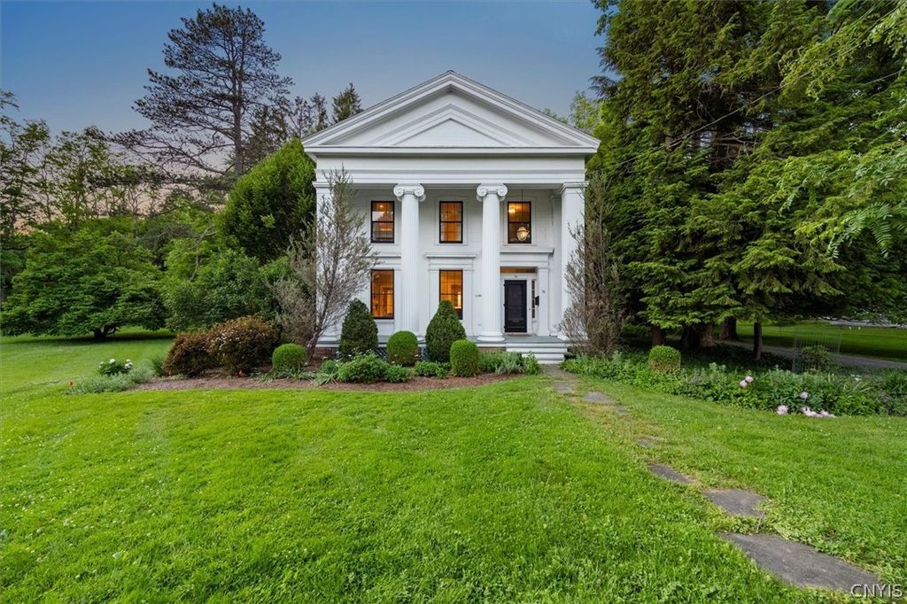 76 College Street, Kirkland, NY 13323