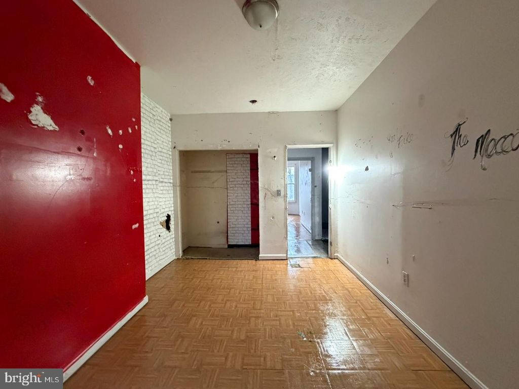 Image 12 of property listing at 1625 N ROSEDALE ST, Baltimore, MD 21216