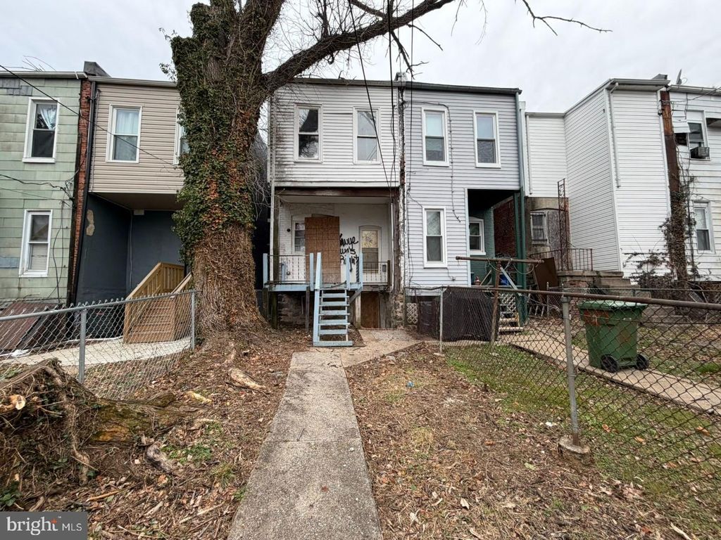 Image 26 of property listing at 1625 N ROSEDALE ST, Baltimore, MD 21216