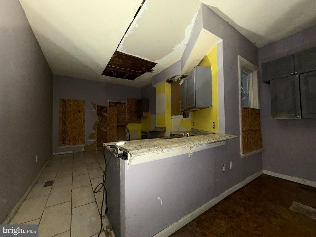 Image 6 of property listing at 1625 N ROSEDALE ST, Baltimore, MD 21216