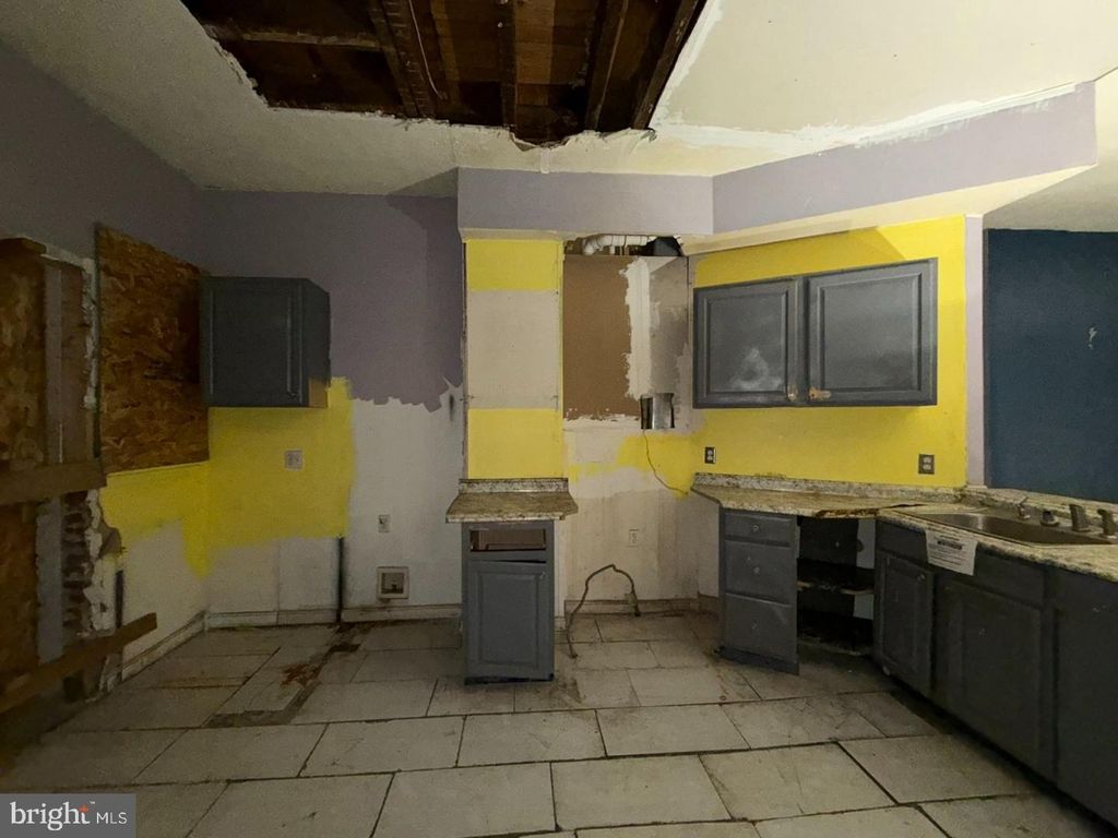 Image 7 of property listing at 1625 N ROSEDALE ST, Baltimore, MD 21216