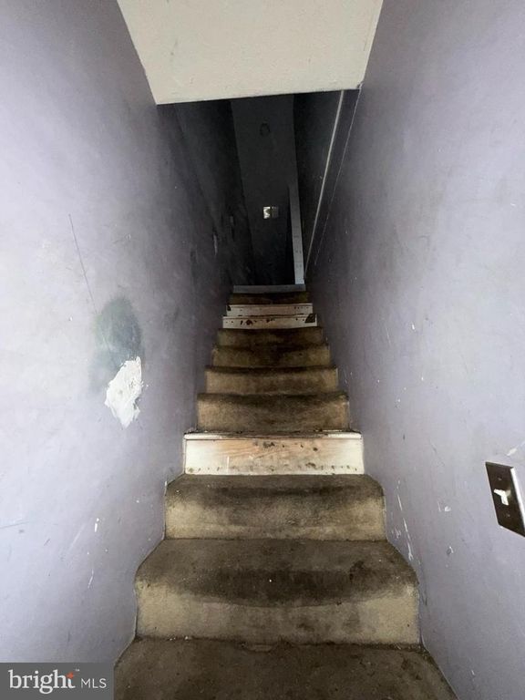 Image 9 of property listing at 1625 N ROSEDALE ST, Baltimore, MD 21216