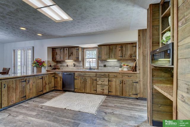 1011 Bea Circle, Bellevue, NE 68005