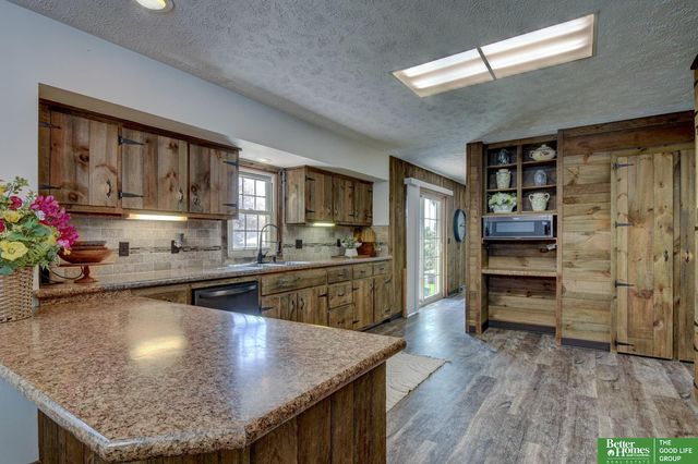 1011 Bea Circle, Bellevue, NE 68005