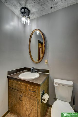 1011 Bea Circle, Bellevue, NE 68005