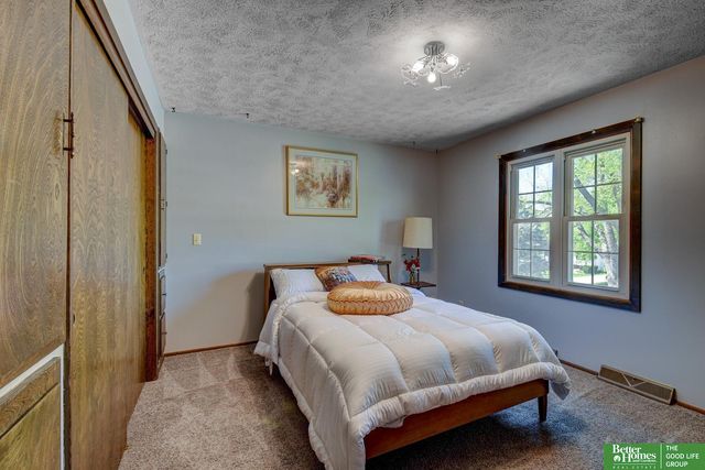 1011 Bea Circle, Bellevue, NE 68005