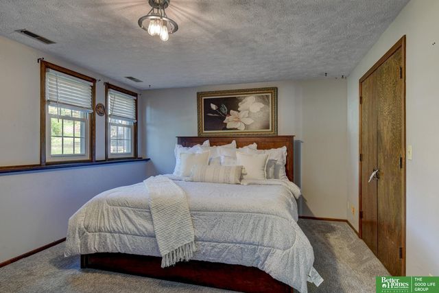 1011 Bea Circle, Bellevue, NE 68005