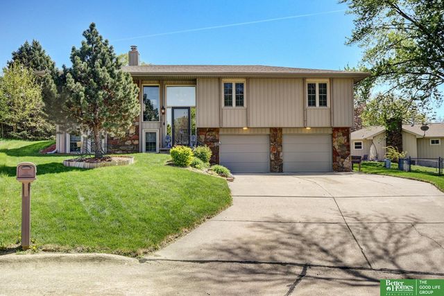 1011 Bea Circle, Bellevue, NE 68005