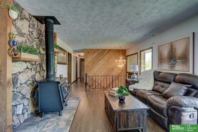 1011 Bea Circle, Bellevue, NE 68005