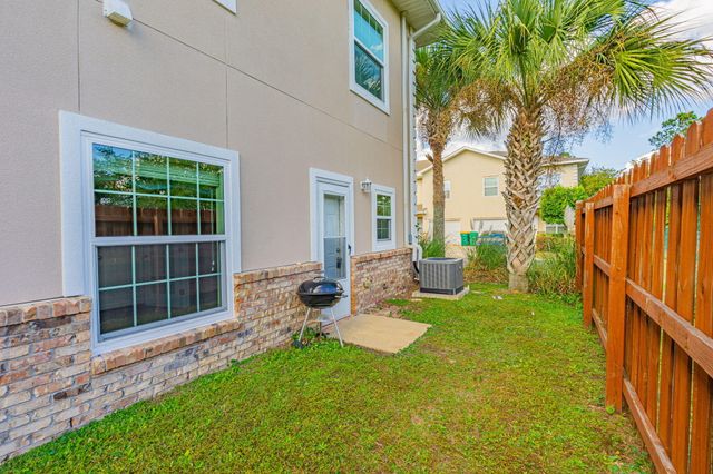 1506 Bentley Circle, Fort Walton Beach, FL 32547