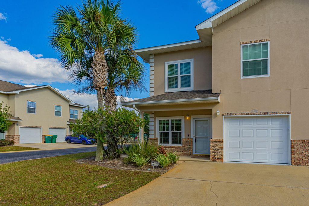 1506 Bentley Circle, Fort Walton Beach, FL 32547