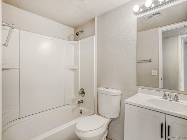 7525 W 62nd Avenue 10, Arvada, CO 80003