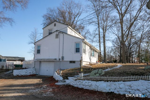 10 Beach Park Road, Clinton, CT 06413