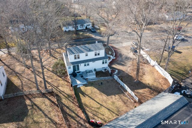 10 Beach Park Road, Clinton, CT 06413