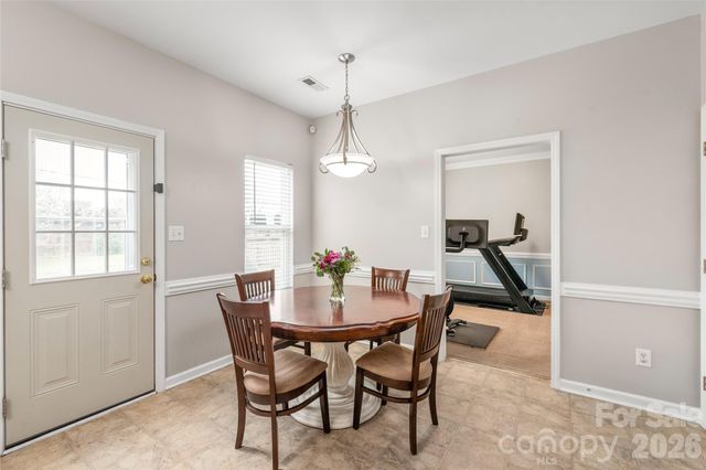 3943 Huntmeadow Drive, Charlotte, NC 28269